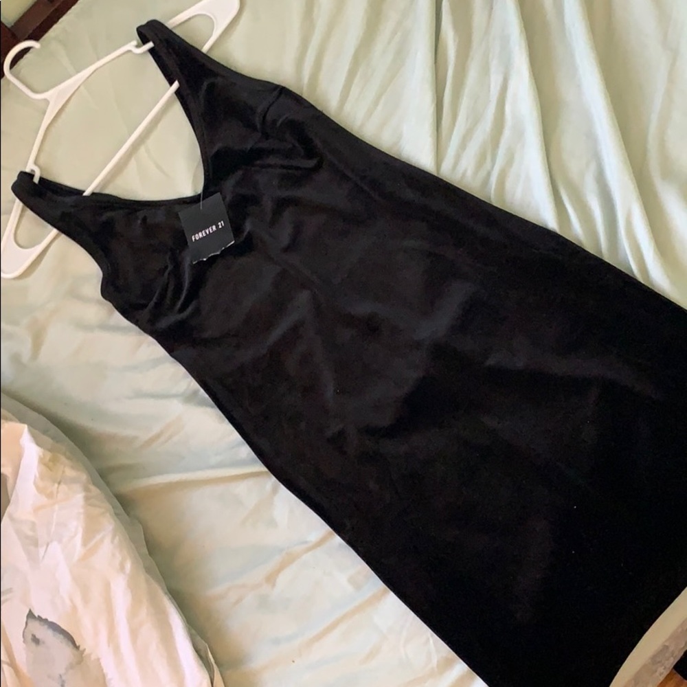 Mini velvet black dress